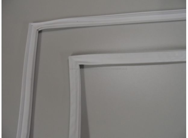 Mondial Elite DOOR SEAL - PUSH IN TYPE